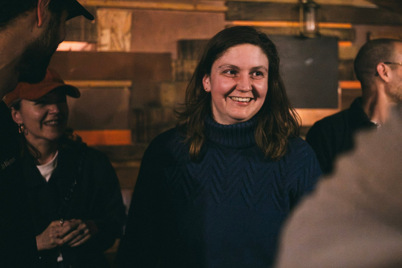 Géraldine Gamez, vidéaste à Quimper, souriante lors d’un tournage